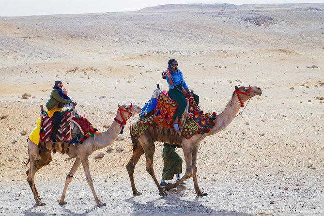 Private tour to Giza pyramids,sphinx,museum,market& lunch - Three hours among the Giza Pyramids