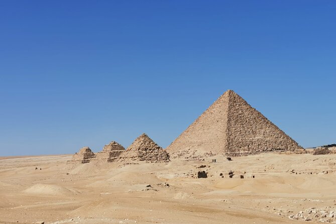 Private Tour to Giza Pyramids, Sphinx with Camel Ride and Lunch - Why a private guide helps at Giza