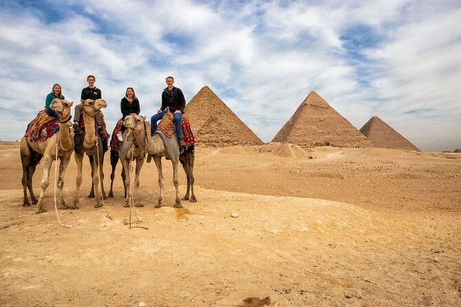 Private Tour to Giza Pyramids with 30 Minutes Camel Ride and Lunch - What the 30-minute camel ride is really like