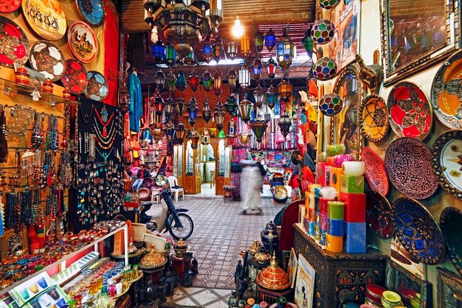 Private Tour to Khan el-Khalili from Cairo International Airport - Meeting your representative at Cairo International Airport