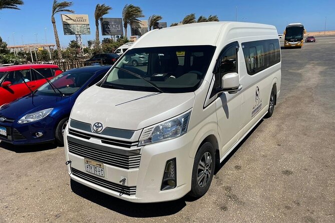 Private Transfer from Cairo international Airport and Hotel - A private ride through Cairo traffic