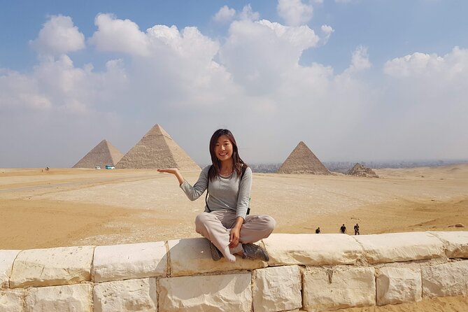 Private VIP Tour to Giza Pyramids Sphinx And the Egyptian Museum - Lunch, snacks, and the no-shopping approach