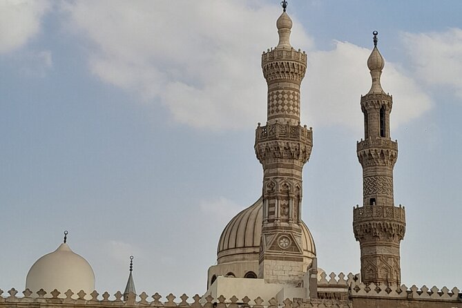 Private Walking Tour in ElMoez Street & Khan Elkhalili Market - The 4 pm timing gives you two versions of Cairo
