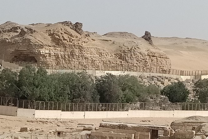Pyramids camel ride - Photos, breakfast, and what is included