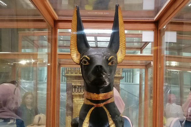Pyramids of Giza, the Sphinx, the Egyptian Museum. - The Egyptian Museum and 3,000 years of objects