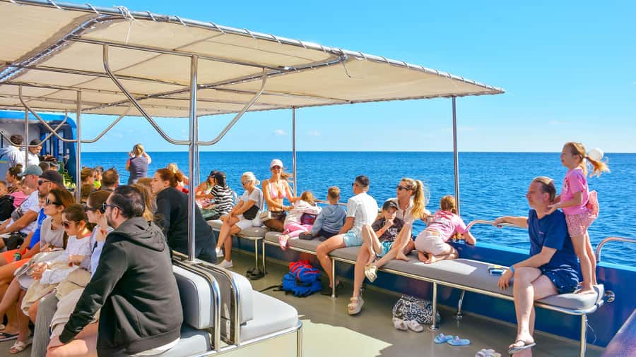 Safaga/Makadi Bay: Panorama Submarine with Snorkeling Tour - The 30-minute snorkeling stop
