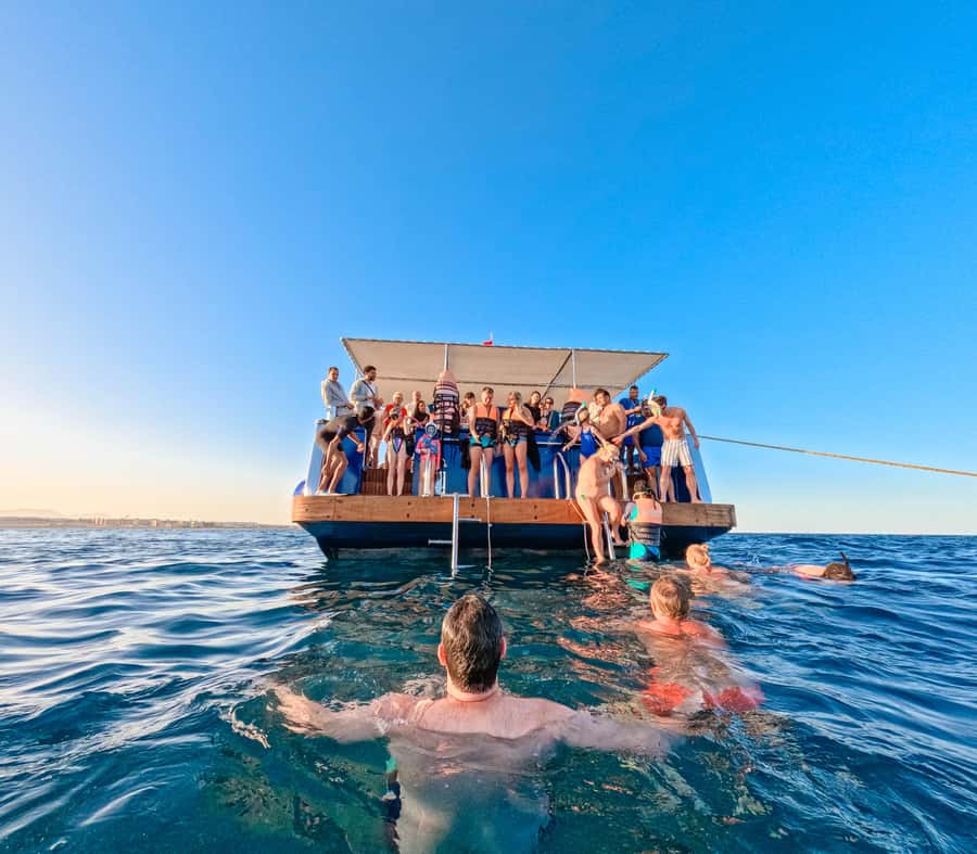 Safaga/Makadi Bay: Panorama Submarine with Snorkeling Tour - Crew, safety, and the optional photo service