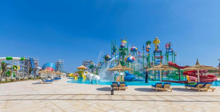 Sharm El-Sheikh: Albatros Aqua Park with Lunch & Transfers - Handling the park when the adult rides feel limited