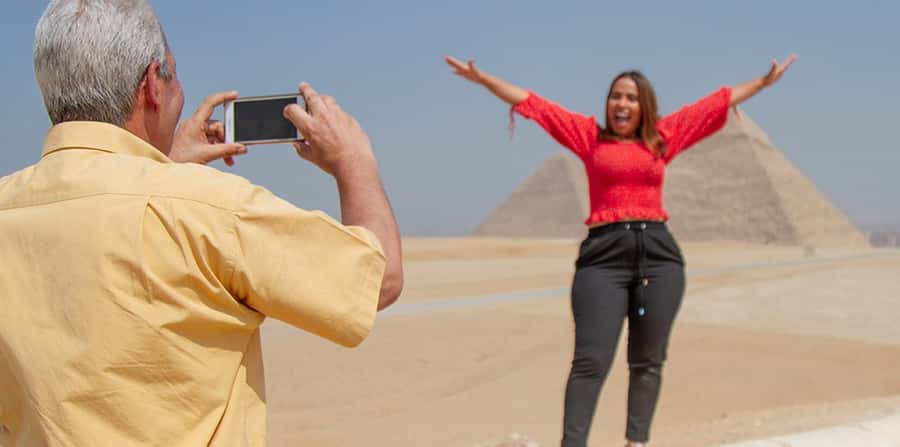 Sharm El Sheikh: Great Pyramids, Sphinx, Museum Tour by Bus - Khan al-Khalili: shopping in old Cairo