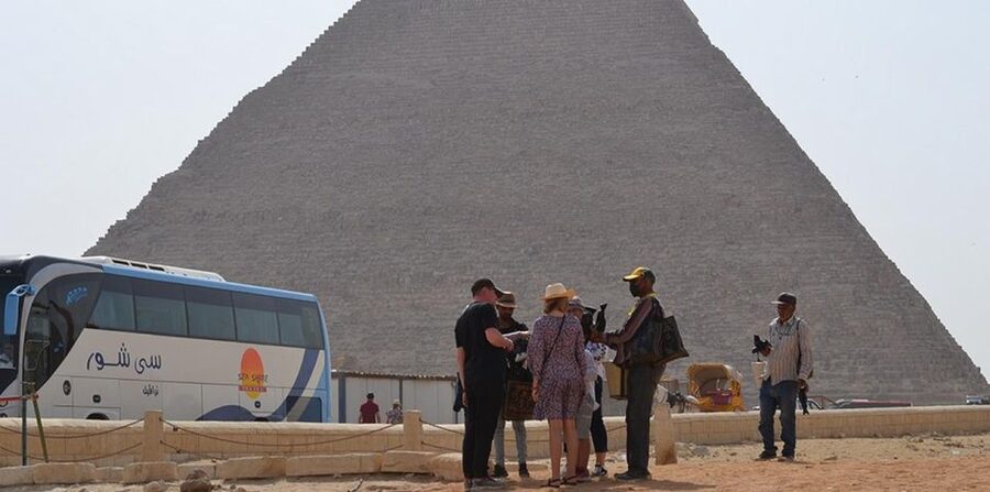 Sharm El Sheikh: Great Pyramids, Sphinx, Museum Tour by Bus - The Egyptian Museum and its ancient treasures