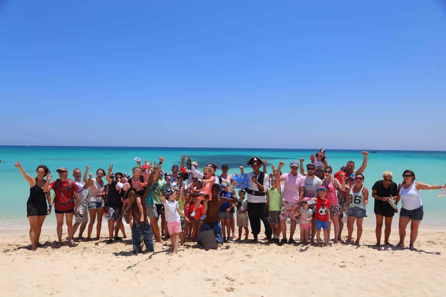 Sharm El-Sheikh: Luxury Ras Mohammed & White Island Cruise - Scuba options and the importance of checking your booking