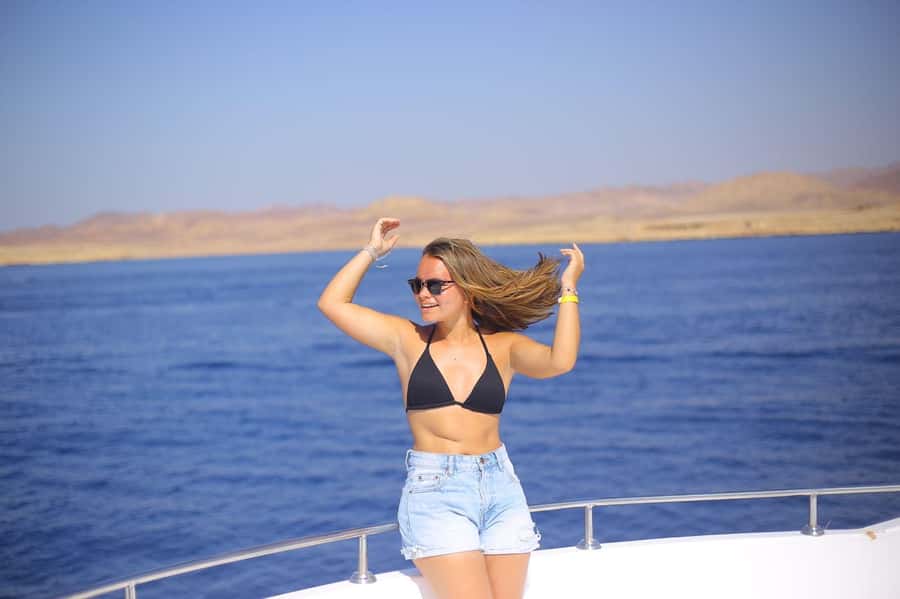 Sharm El Sheikh: Ras Mohamed Cruise with Snorkeling & Lunch - Crew support and the feel of the day