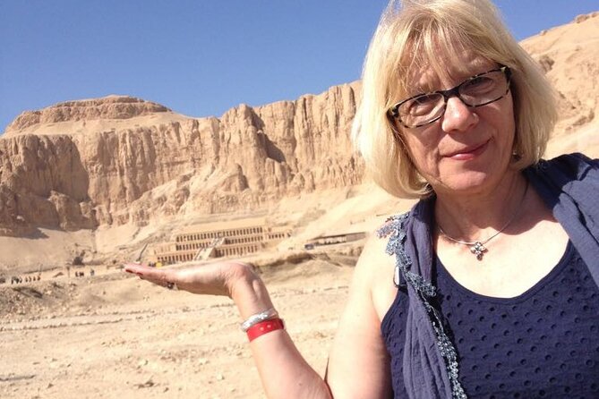 Small Group Excursion to Luxor Valley of the Kings from Hurghada - Crossing to the west bank at the Colossi of Memnon