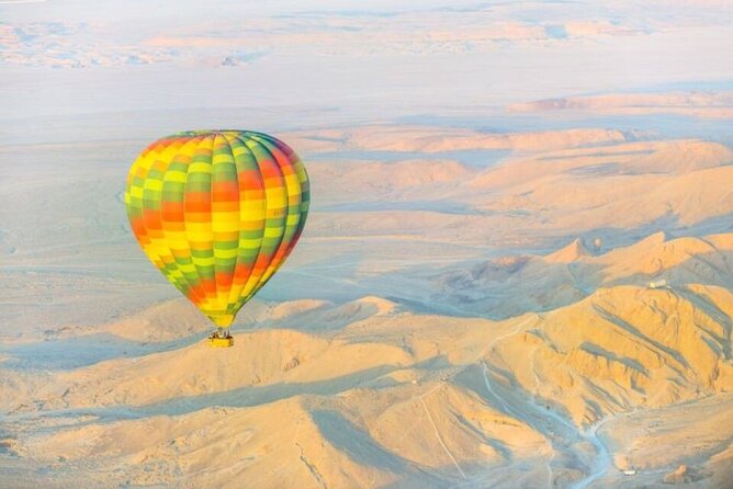 Sunrise Hot Air Balloon Over the Historical sites in Luxor - The launch process: exciting, but not always smooth