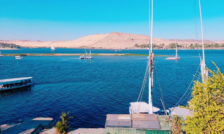 The Nile: Felucca Ride with Meal and Transfers - Who should book this experience?