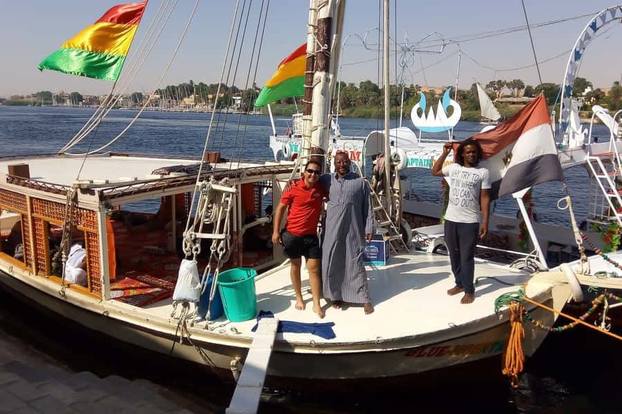 The Nile: Felucca Ride with Meal and Transfers - The traditional felucca and the wind question
