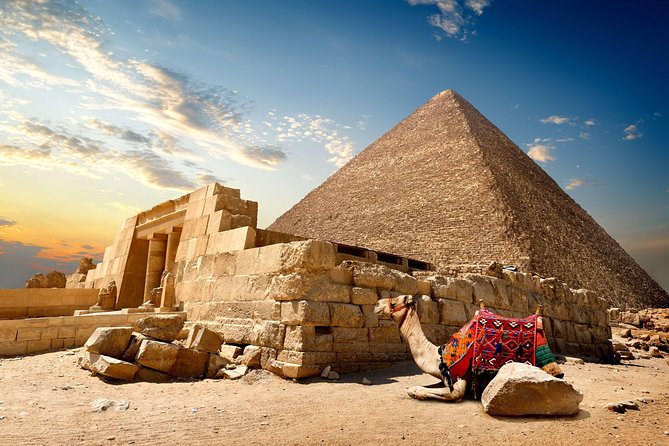 Top Private Trip to Giza Pyramids And Egyptian Museum In Cairo - The Giza Plateau and the first pyramid views