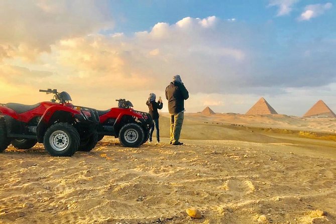 Top rated ATV quad bike at the Desert of Giza Pyramids - Getting started on the ATV