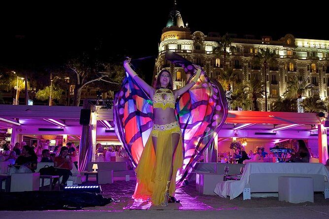 Top Rated Cairo Nile Dinner Cruise with Live Belly Dancer & Folk - Boarding the dinner boat and settling in