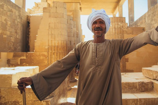 Tour to Giza Pyramids and The Egyptian Museum - The guide and driver shape the day