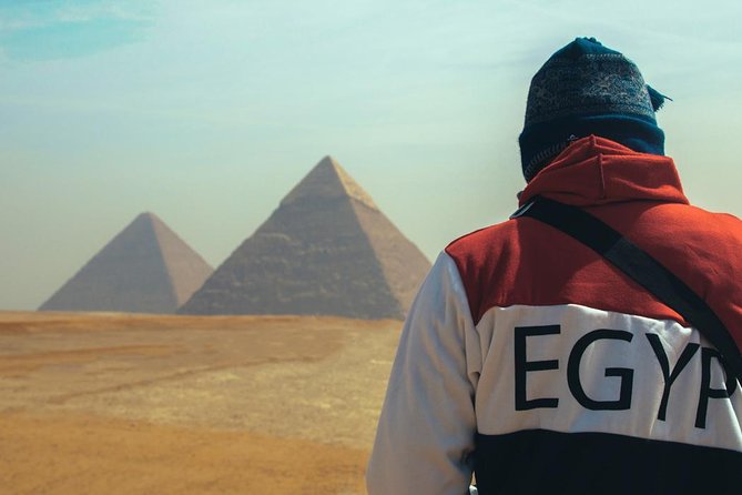 Tour to Giza Pyramids and The Egyptian Museum - Managing sales pressure around the pyramids