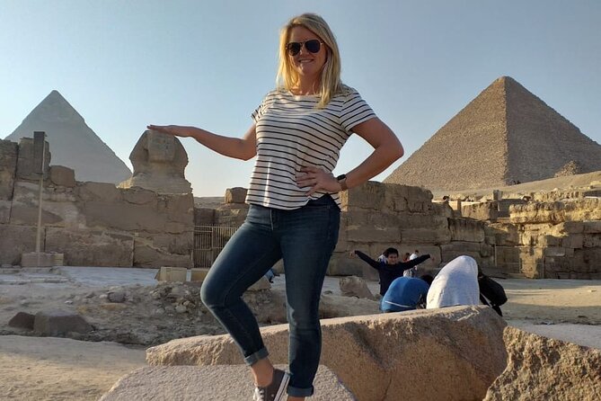 Tour to Giza pyramids Sphinx with local guide - Meeting the Great Sphinx
