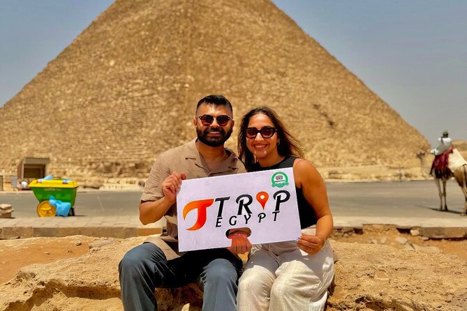 Tour to the Great Pyramids City, Panoramic View, Sphinx and Camel - The Queens Pyramids and the wider cemetery