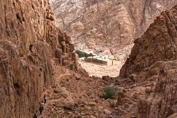 Trip To Mount Sinai & St Catherine From Cairo - Day one: six hours on the road to St Catherine
