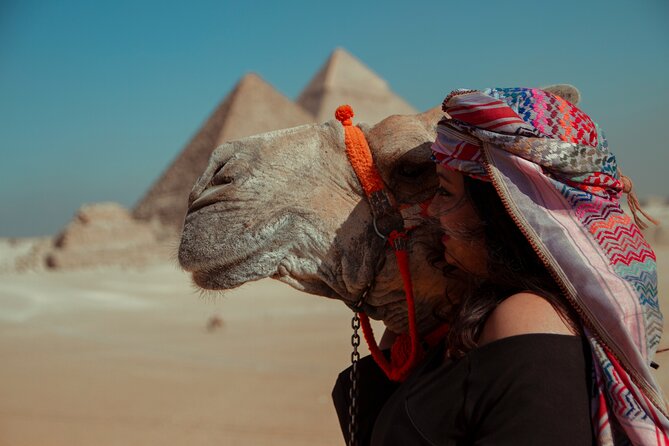 Unusual Desert Safari Tour Around Giza Pyramids During Sunset With Barbecue. - What the guide and driver add