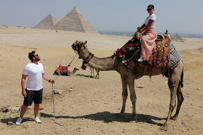 VIP Private Day Tour Giza Pyramids, Memphis and Sakkara Pyramids - Comparing Khafre and Menkaure