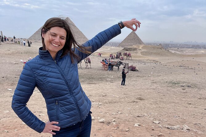 Vip Tour Giza pyramids, sphinx with Camel Ride and Vip lunch - What the private format really gives you
