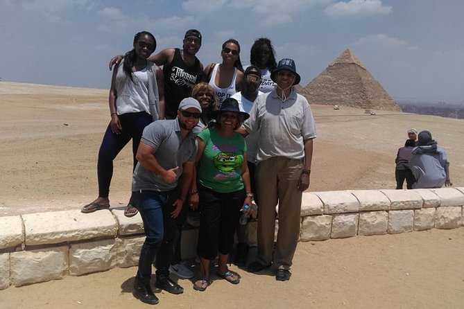VIP tour to Giza pyramids, Sphinx, Camel ride, lunch, GEM museum - The three pyramids of Giza in about 90 minutes