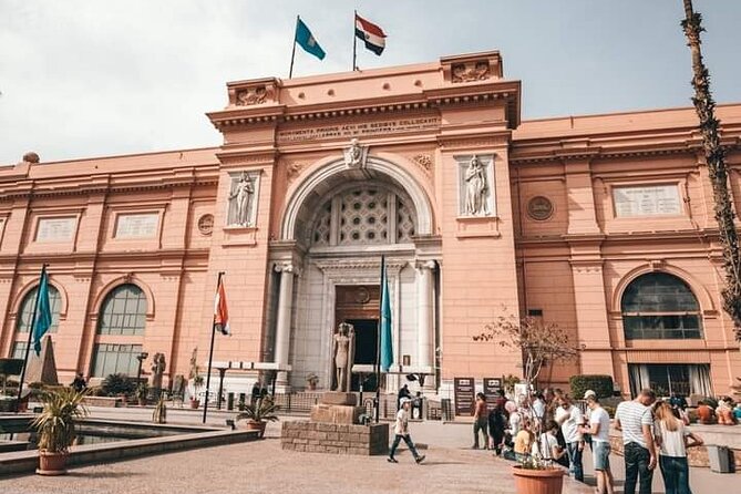 Vip Tour to Giza pyramids, Sphinx , Egyptian museum , Bazaar - Why the private format is worth considering